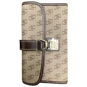 Vintage Dooney &Bourke Wallet Women’s One Size Signature Canvas Leather Interior
